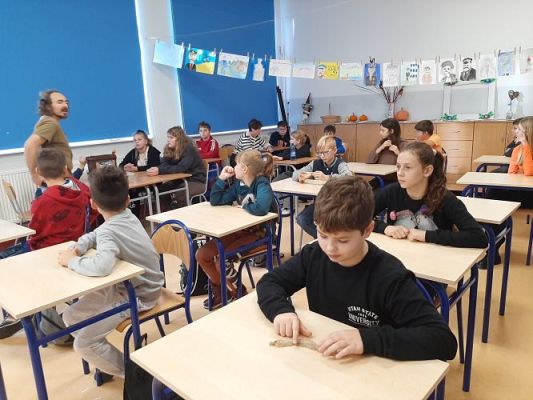 Grafika #48: Warsztaty przyrodnicze w SP Szczenurze