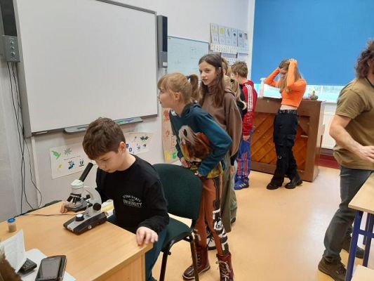 Grafika #56: Warsztaty przyrodnicze w SP Szczenurze