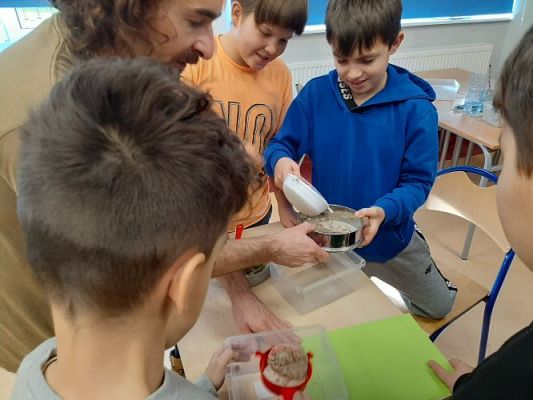 Grafika #59: Warsztaty przyrodnicze w SP Szczenurze