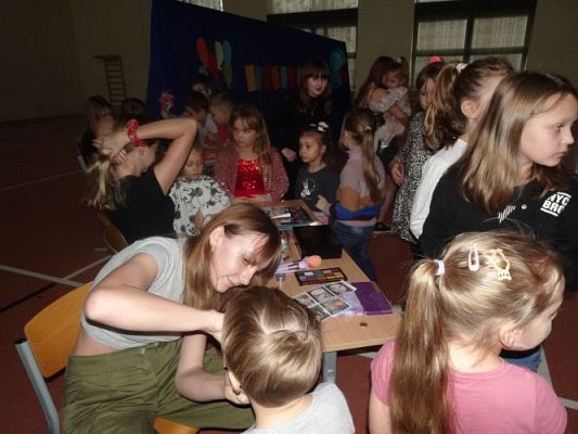 Grafika #12: Zabawa andrzejkowa