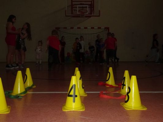 Grafika #66: Zabawa andrzejkowa