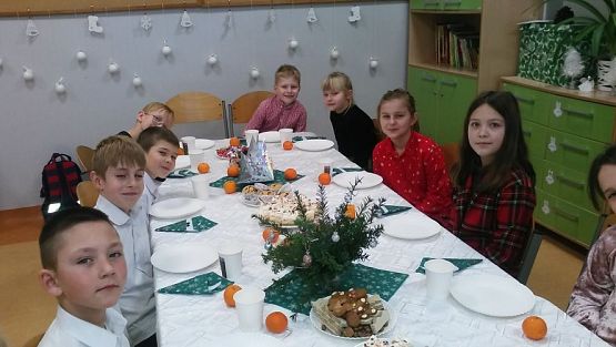 Grafika #1: Świąteczne spotkanie klasa 3