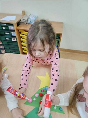 Grafika #36: Grudzień w przedszkolu