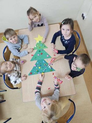 Grafika #40: Grudzień w przedszkolu