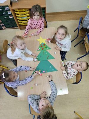 Grafika #45: Grudzień w przedszkolu
