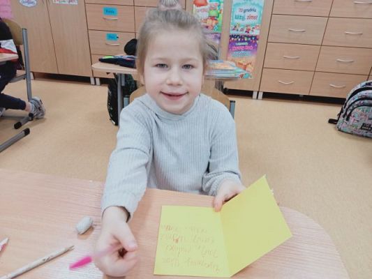 Grafika #5: Akcja społeczna "Wyślij kartkę do seniora"