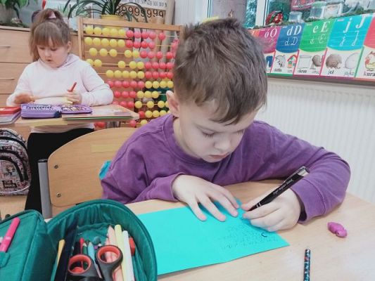 Grafika #7: Akcja społeczna "Wyślij kartkę do seniora"