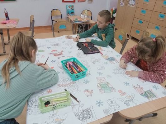 Grafika #4: Świątecznie u pierwszoklasistów