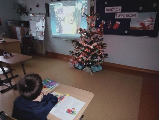 Grafika #30: Świątecznie u pierwszoklasistów