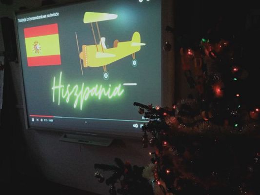 Grafika #34: Świątecznie u pierwszoklasistów