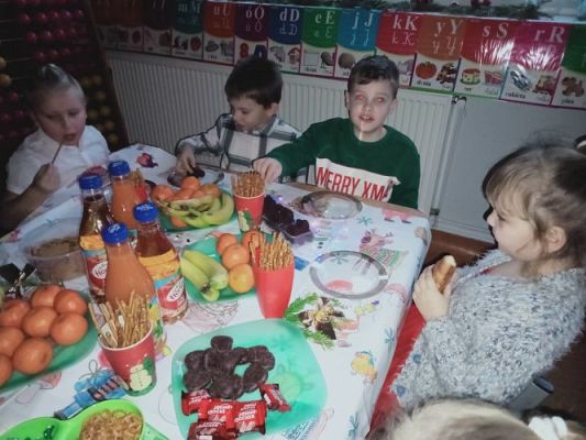 Grafika #44: Świątecznie u pierwszoklasistów