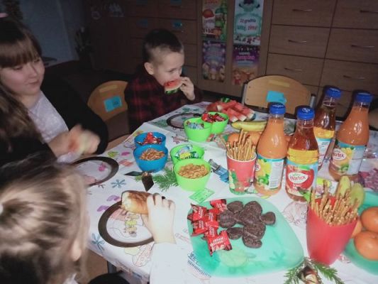 Grafika #48: Świątecznie u pierwszoklasistów