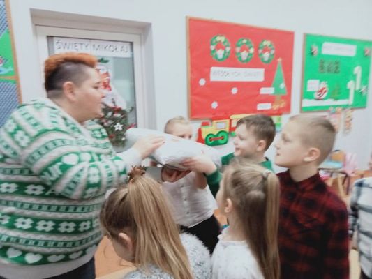 Grafika #53: Świątecznie u pierwszoklasistów