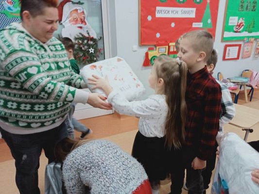 Grafika #54: Świątecznie u pierwszoklasistów