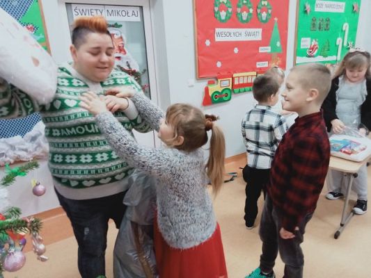 Grafika #56: Świątecznie u pierwszoklasistów