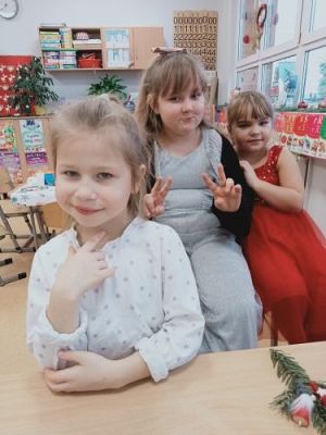 Grafika #60: Świątecznie u pierwszoklasistów