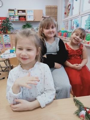 Grafika #61: Świątecznie u pierwszoklasistów