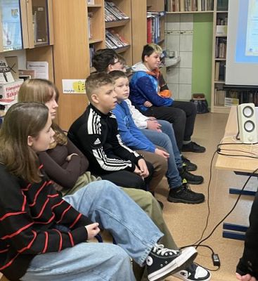 Grafika #0: Zajęcia biblioteczno-edukacyjne dla klasy 6 i 7 w bibliotece szkolnej w Wicku