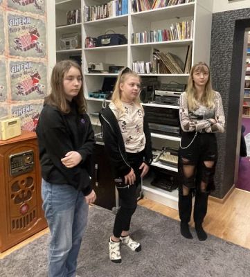 Grafika #9: Zajęcia biblioteczno-edukacyjne dla klasy 6 i 7 w bibliotece szkolnej w Wicku