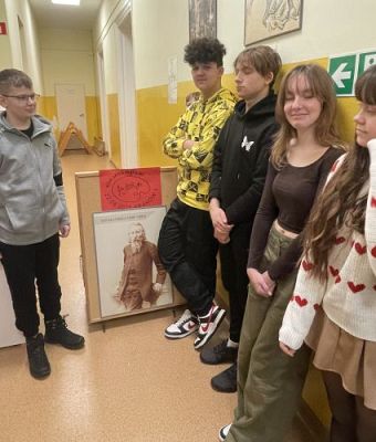 Grafika #17: Zajęcia biblioteczno-edukacyjne dla klasy 6 i 7 w bibliotece szkolnej w Wicku