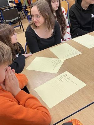 Grafika #24: Zajęcia biblioteczno-edukacyjne dla klasy 6 i 7 w bibliotece szkolnej w Wicku