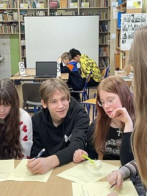 Grafika #27: Zajęcia biblioteczno-edukacyjne dla klasy 6 i 7 w bibliotece szkolnej w Wicku