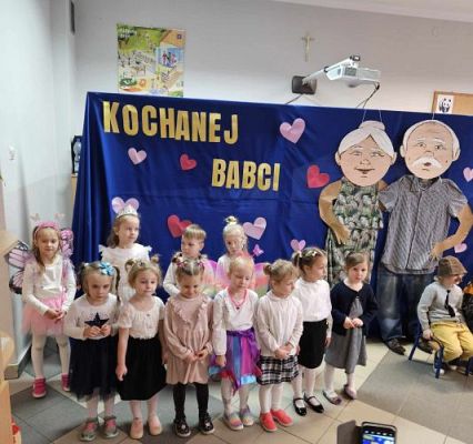 Grafika #9: Dzień Babci i Dziadka u najmłodszych