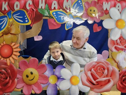 Grafika #23: Dzień Babci i Dziadka u najmłodszych