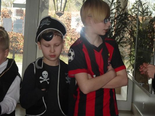 Grafika #24: Szkolny bal karnawałowy