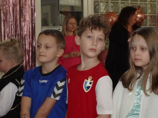 Grafika #38: Szkolny bal karnawałowy