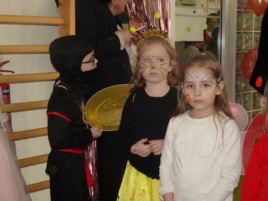 Grafika #39: Szkolny bal karnawałowy