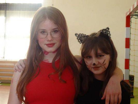 Grafika #44: Szkolny bal karnawałowy