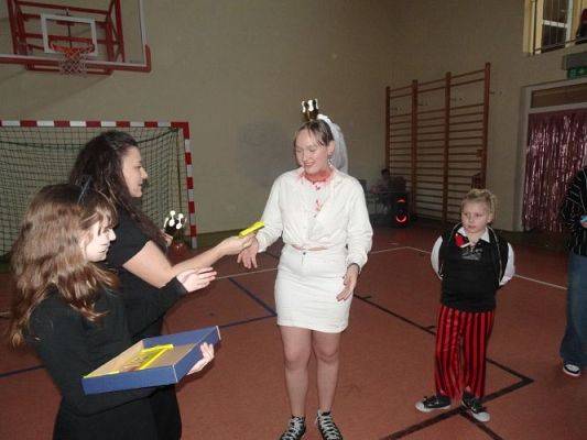 Grafika #58: Szkolny bal karnawałowy