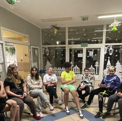 Grafika #11: Noc w szkole - impreza integracyjna klas 6 i 7.