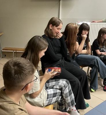 Grafika #12: Noc w szkole - impreza integracyjna klas 6 i 7.