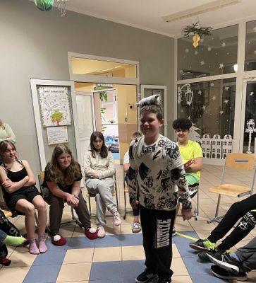 Grafika #15: Noc w szkole - impreza integracyjna klas 6 i 7.