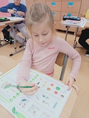 Grafika #2: Zdrowo jem, więcej wiem- projekt edukacyjny kl. 1