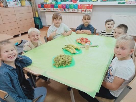 Grafika #6: Zdrowo jem, więcej wiem- projekt edukacyjny kl. 1