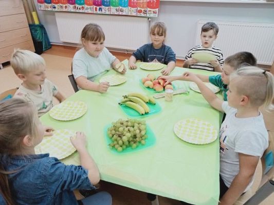 Grafika #7: Zdrowo jem, więcej wiem- projekt edukacyjny kl. 1