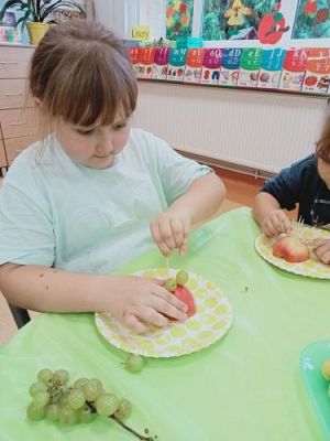 Grafika #10: Zdrowo jem, więcej wiem- projekt edukacyjny kl. 1