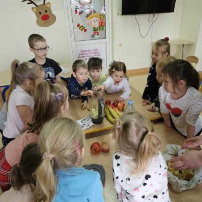 Grafika #0: "Akademia smaku" - czwarte zadanie z Projektu "Gramy Zmysłami"