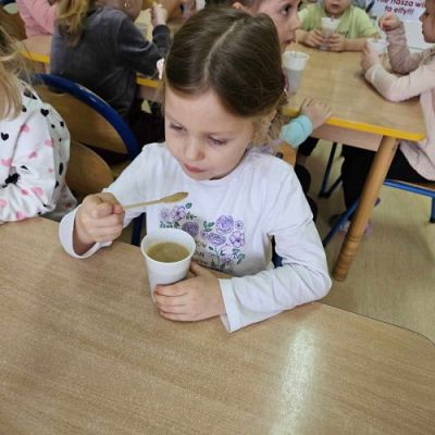 Grafika #3: "Akademia smaku" - czwarte zadanie z Projektu "Gramy Zmysłami"