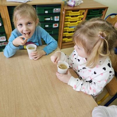 Grafika #5: "Akademia smaku" - czwarte zadanie z Projektu "Gramy Zmysłami"