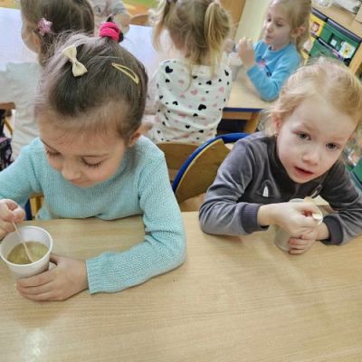 Grafika #8: "Akademia smaku" - czwarte zadanie z Projektu "Gramy Zmysłami"