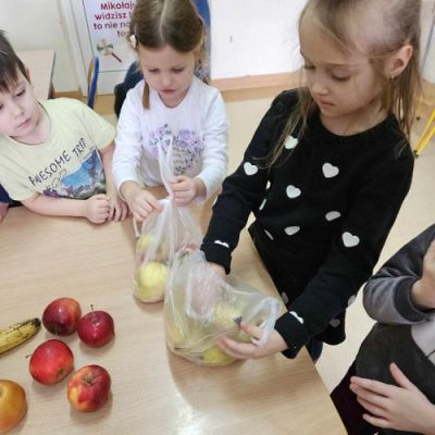 Grafika #11: "Akademia smaku" - czwarte zadanie z Projektu "Gramy Zmysłami"