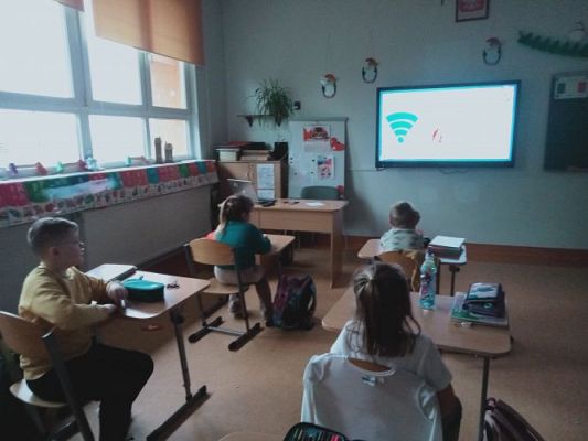 Grafika #2: Akademia Bezpiecznego Puchatka. Edycja IV- kl. I