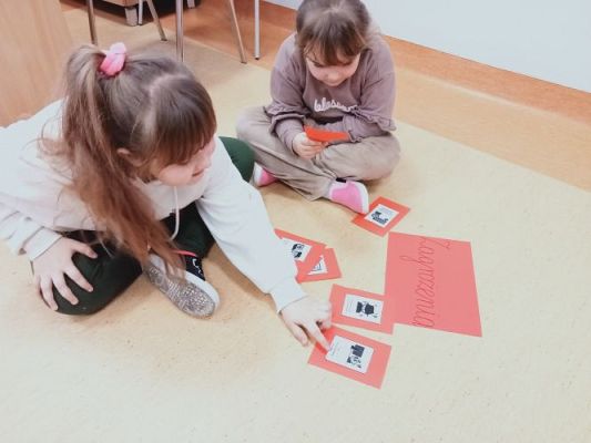 Grafika #20: Akademia Bezpiecznego Puchatka. Edycja IV- kl. I