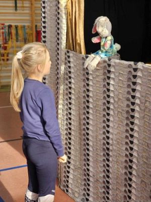 Grafika #3: Widowisko lalkowe