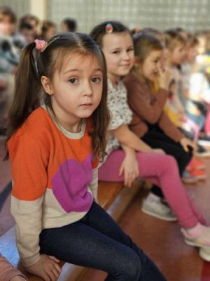 Grafika #22: Widowisko lalkowe