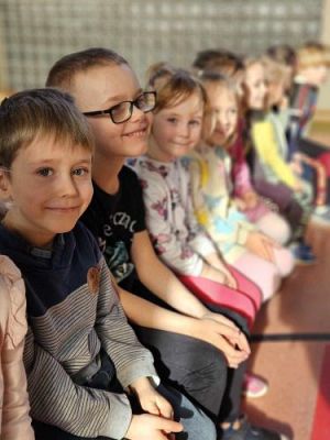 Grafika #23: Widowisko lalkowe